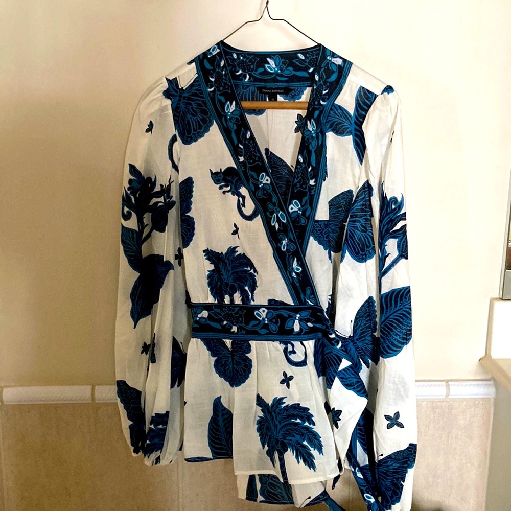 Banana Republic wrap top- never worn!